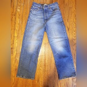 Levi's Ribcage Straight Women's Jeans sz. 29 length 27 in inseam